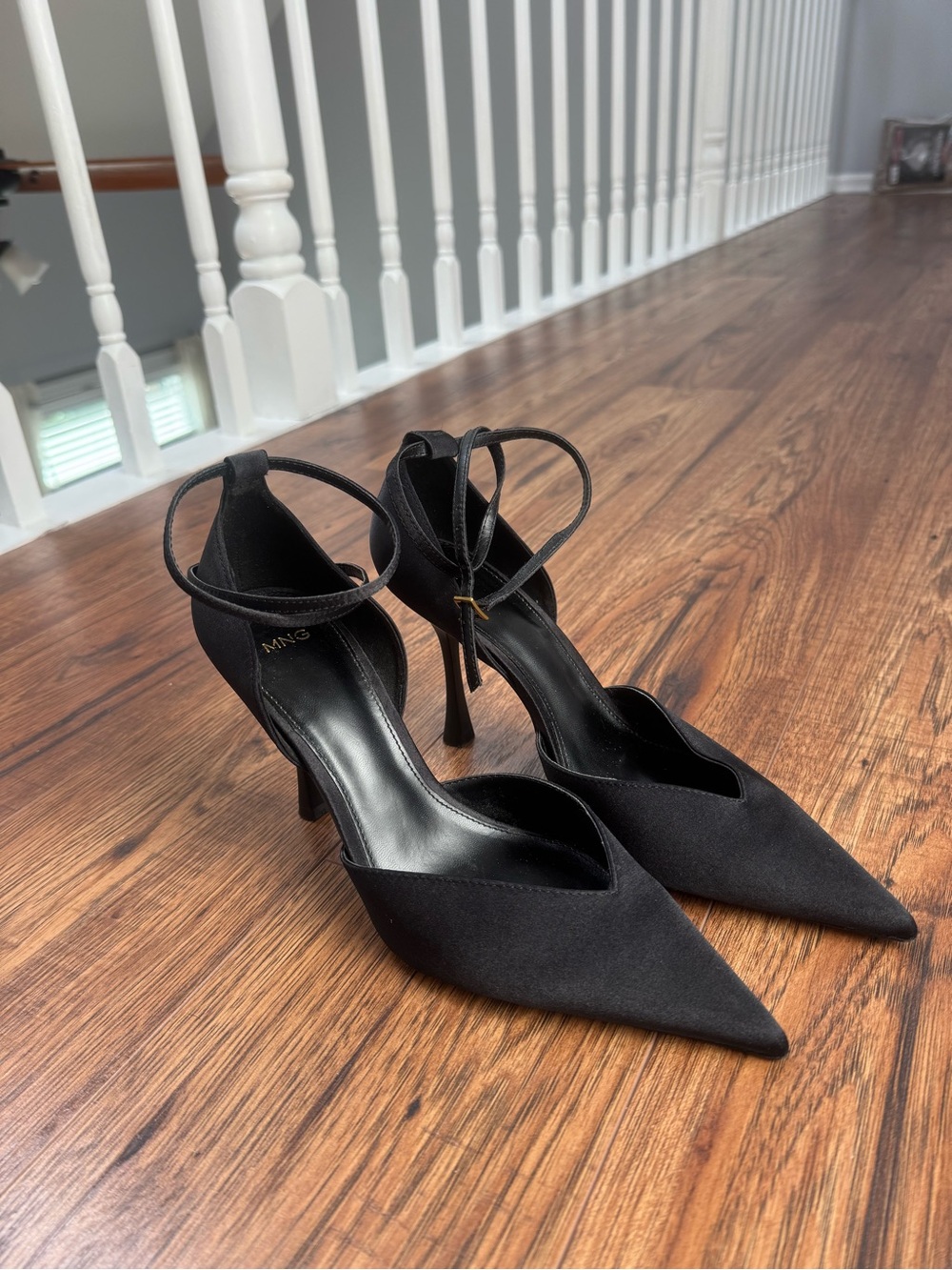 Mango Pointed Toe Heels - Picture 2 of 5